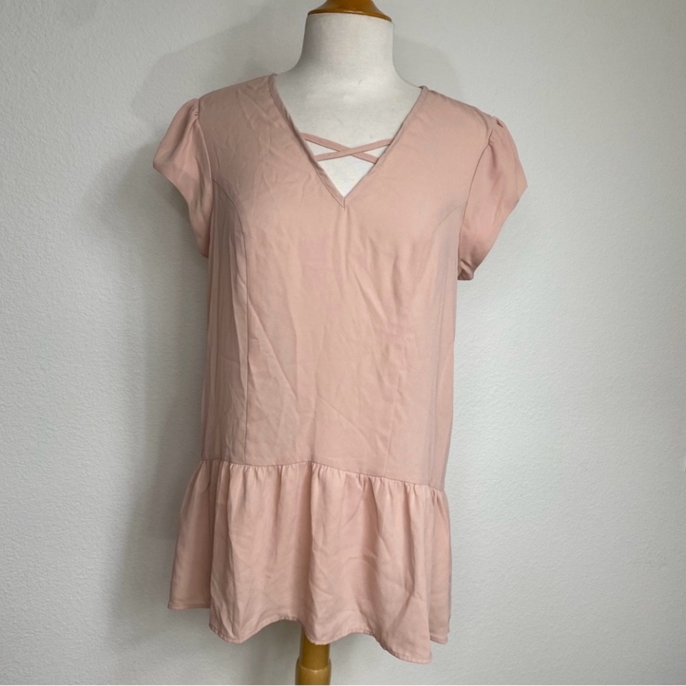 3/$25 DR2 Womens Blush Pink Flowy Short Sleeve Ruffle Blouse Size Medium Coastal